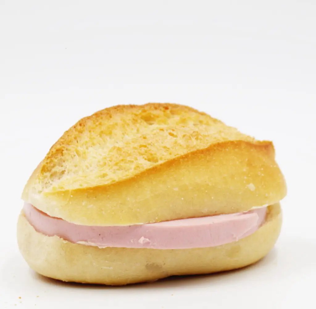 Dicke Scheibe mit Brötchen